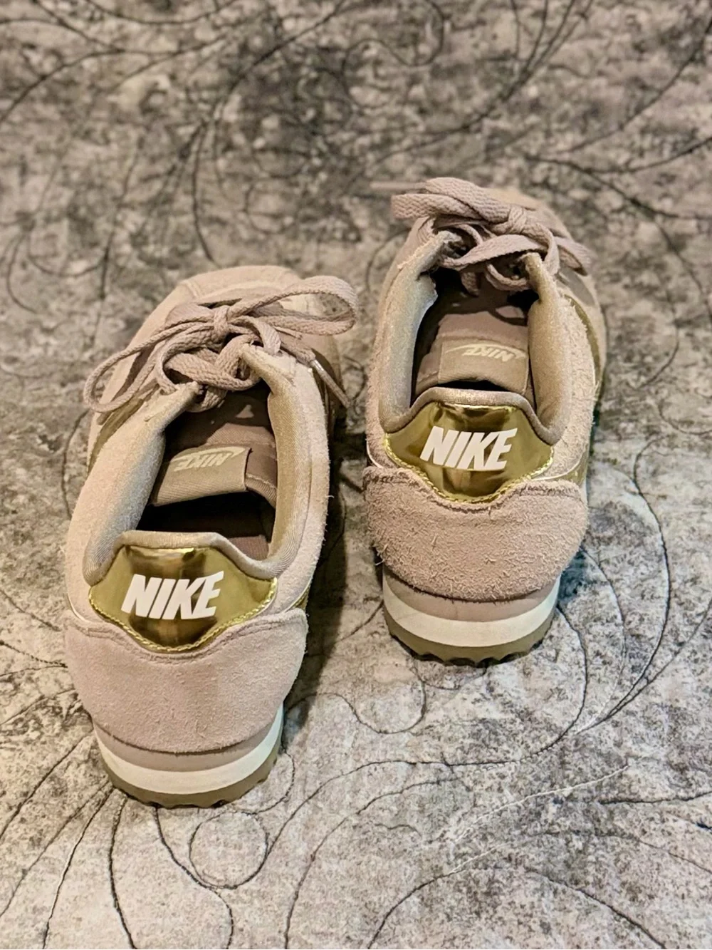 Nike Women's Blush Pink Suede Sneakers with Gold Swoosh - Picture 2 of 4